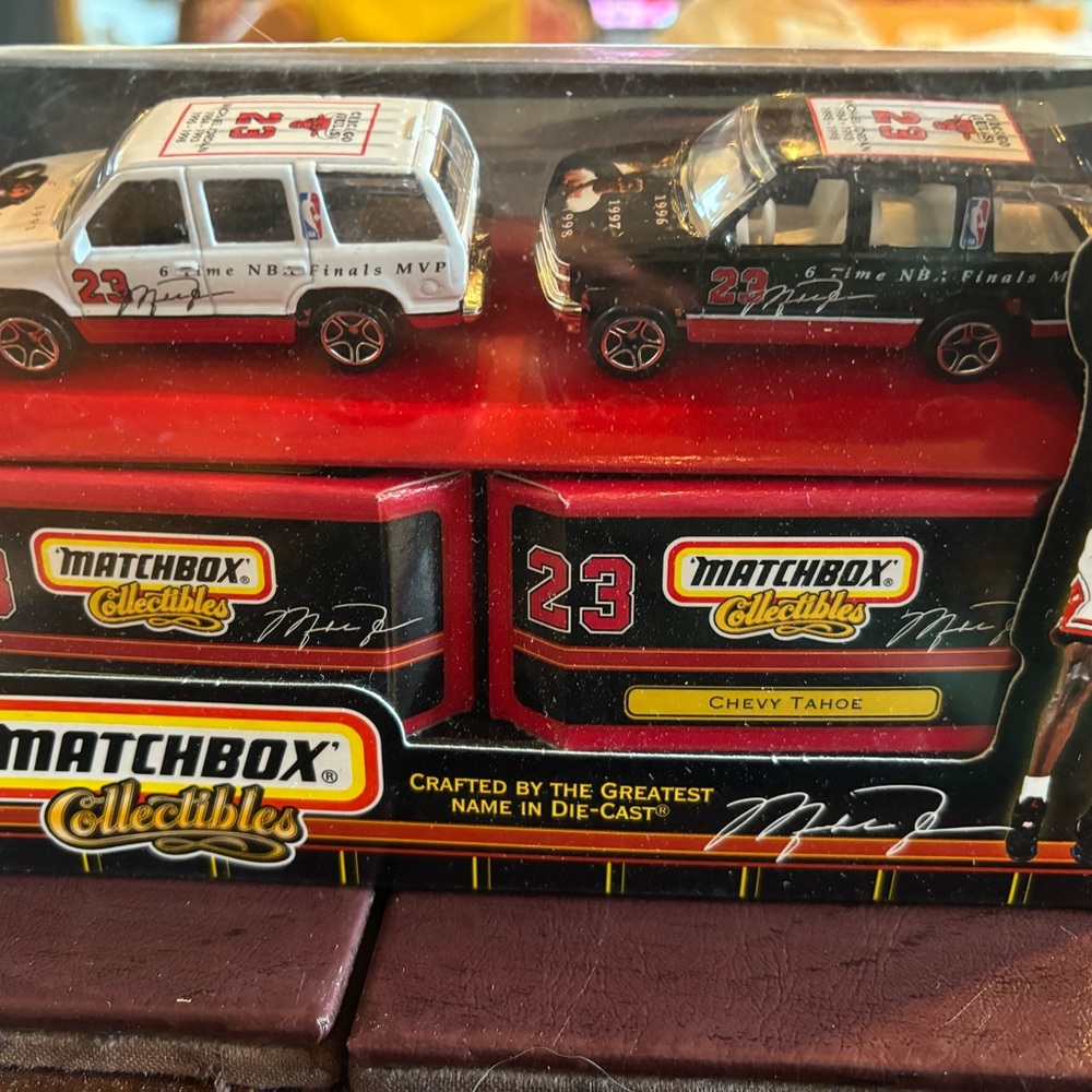 Matchbox Collectibles NIB Michael Jordan die cast Chevy Tahoe set toy